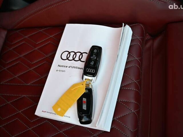 Ауді Q4 Sportback e-tron, об'ємом двигуна 0 л та пробігом 65 тис. км за 41288 $, фото 18 на Automoto.ua