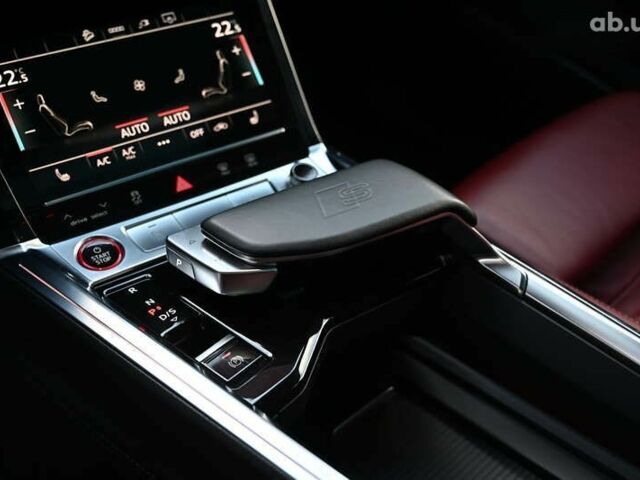 Ауді Q4 Sportback e-tron, об'ємом двигуна 0 л та пробігом 65 тис. км за 41288 $, фото 16 на Automoto.ua