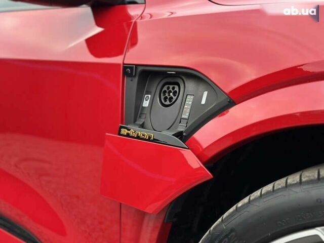 Ауди Q4 Sportback e-tron, объемом двигателя 0 л и пробегом 43 тыс. км за 52499 $, фото 20 на Automoto.ua
