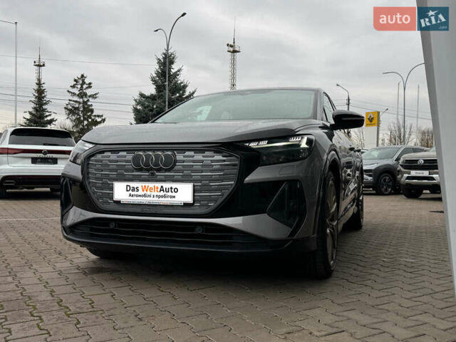 Серый Ауди Q4 Sportback e-tron, объемом двигателя 0 л и пробегом 70 тыс. км за 33990 $, фото 1 на Automoto.ua