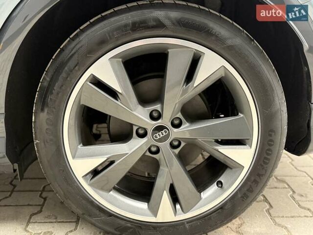 Сірий Ауді Q4 Sportback e-tron, об'ємом двигуна 0 л та пробігом 149 тис. км за 24900 $, фото 19 на Automoto.ua