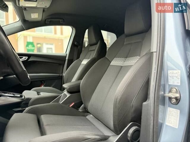 Сірий Ауді Q4 Sportback e-tron, об'ємом двигуна 0 л та пробігом 149 тис. км за 24900 $, фото 31 на Automoto.ua