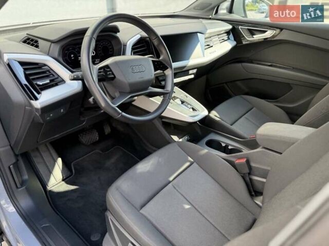 Сірий Ауді Q4 Sportback e-tron, об'ємом двигуна 0 л та пробігом 43 тис. км за 25500 $, фото 22 на Automoto.ua