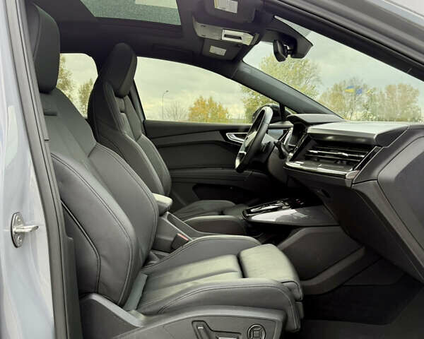 Серый Ауди Q4 Sportback e-tron, объемом двигателя 0 л и пробегом 82 тыс. км за 33000 $, фото 20 на Automoto.ua