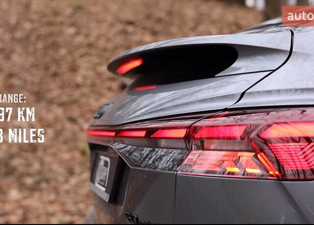 Серый Ауди Q4 Sportback e-tron, объемом двигателя 0 л и пробегом 25 тыс. км за 36000 $, фото 5 на Automoto.ua