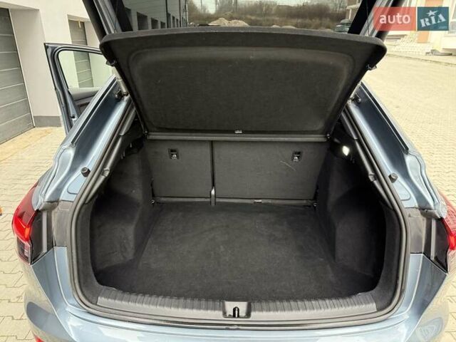 Сірий Ауді Q4 Sportback e-tron, об'ємом двигуна 0 л та пробігом 149 тис. км за 24900 $, фото 22 на Automoto.ua