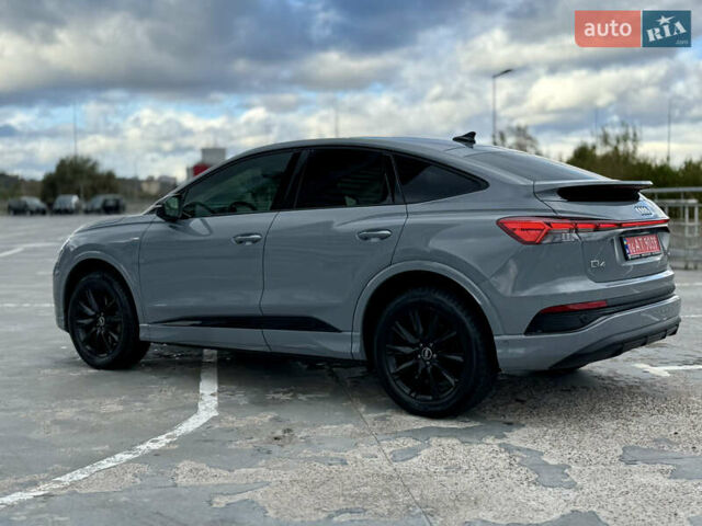 Серый Ауди Q4 Sportback e-tron, объемом двигателя 0 л и пробегом 82 тыс. км за 33000 $, фото 3 на Automoto.ua
