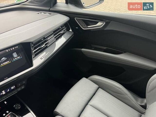 Серый Ауди Q4 Sportback e-tron, объемом двигателя 0 л и пробегом 70 тыс. км за 33990 $, фото 15 на Automoto.ua