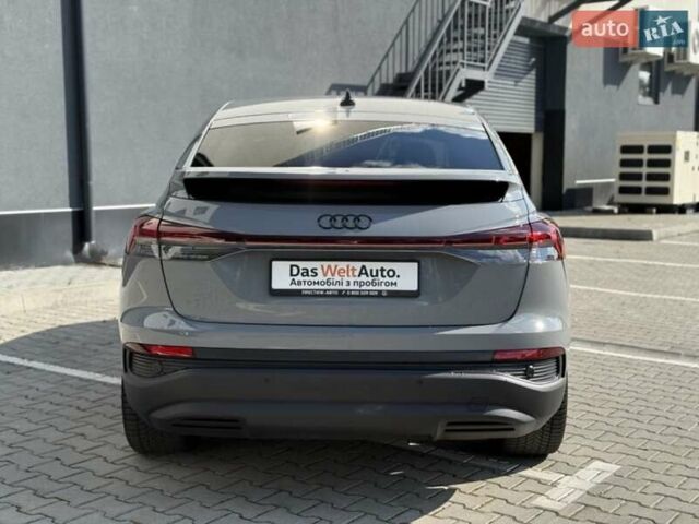 Сірий Ауді Q4 Sportback e-tron, об'ємом двигуна 0 л та пробігом 43 тис. км за 25500 $, фото 6 на Automoto.ua
