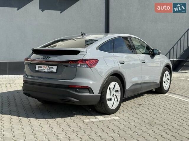 Сірий Ауді Q4 Sportback e-tron, об'ємом двигуна 0 л та пробігом 43 тис. км за 25500 $, фото 12 на Automoto.ua