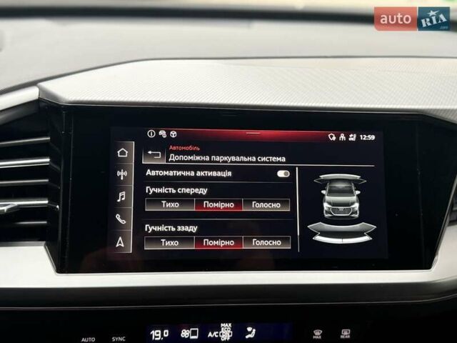 Сірий Ауді Q4 Sportback e-tron, об'ємом двигуна 0 л та пробігом 149 тис. км за 24900 $, фото 43 на Automoto.ua