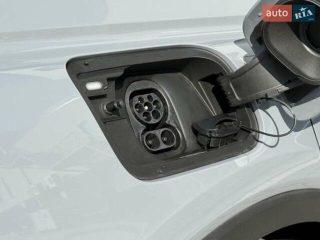 Сірий Ауді Q4 Sportback e-tron, об'ємом двигуна 0 л та пробігом 43 тис. км за 25500 $, фото 30 на Automoto.ua