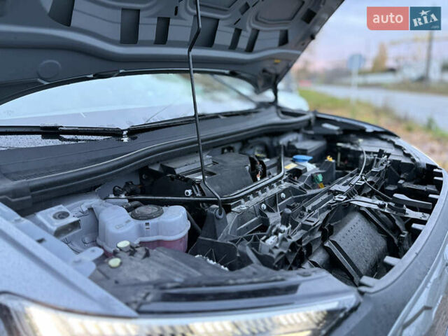 Серый Ауди Q4 Sportback e-tron, объемом двигателя 0 л и пробегом 43 тыс. км за 27999 $, фото 49 на Automoto.ua