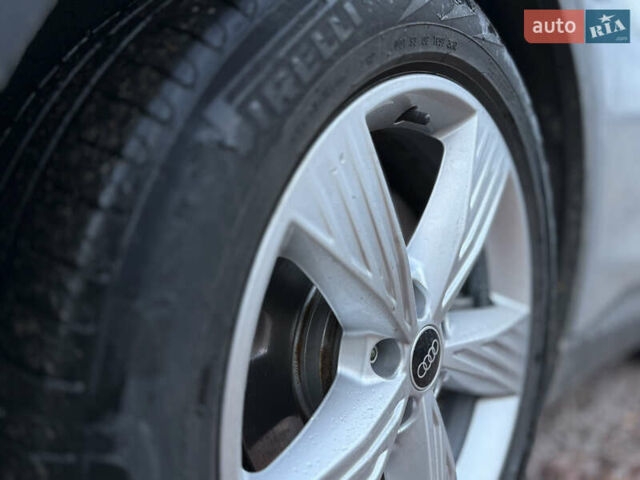 Серый Ауди Q4 Sportback e-tron, объемом двигателя 0 л и пробегом 43 тыс. км за 27999 $, фото 39 на Automoto.ua