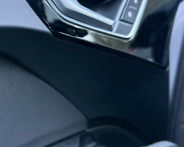 Серый Ауди Q4 Sportback e-tron, объемом двигателя 0 л и пробегом 43 тыс. км за 27999 $, фото 30 на Automoto.ua