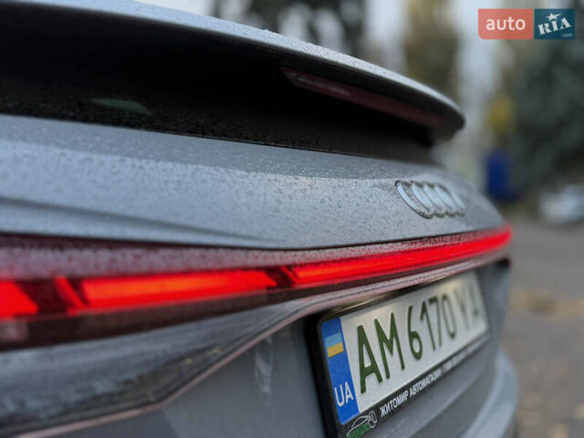 Серый Ауди Q4 Sportback e-tron, объемом двигателя 0 л и пробегом 43 тыс. км за 27999 $, фото 43 на Automoto.ua