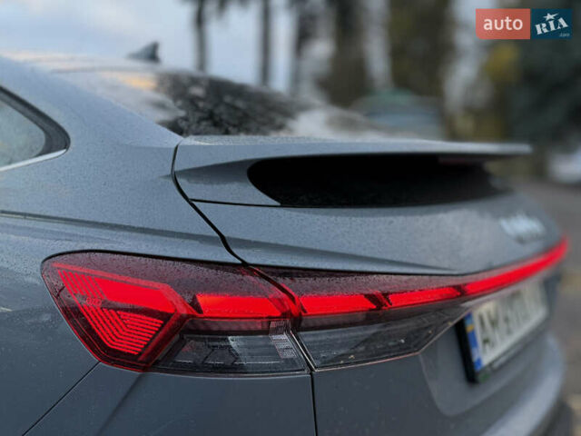 Серый Ауди Q4 Sportback e-tron, объемом двигателя 0 л и пробегом 43 тыс. км за 27999 $, фото 44 на Automoto.ua