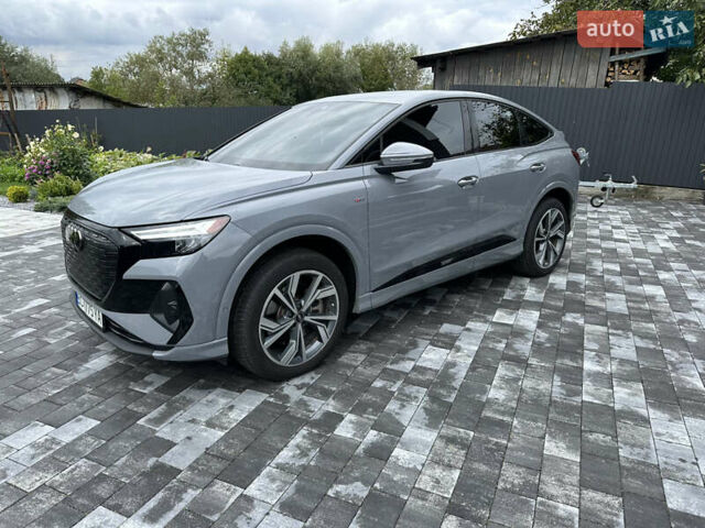 Сірий Ауді Q4 Sportback e-tron, об'ємом двигуна 0 л та пробігом 31 тис. км за 30800 $, фото 12 на Automoto.ua