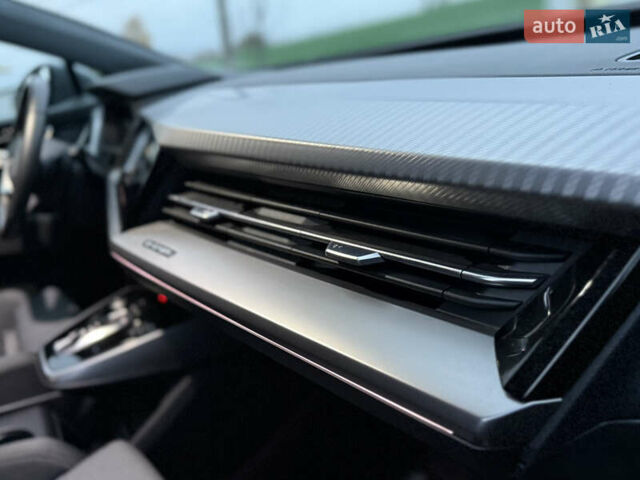 Серый Ауди Q4 Sportback e-tron, объемом двигателя 0 л и пробегом 43 тыс. км за 27999 $, фото 15 на Automoto.ua