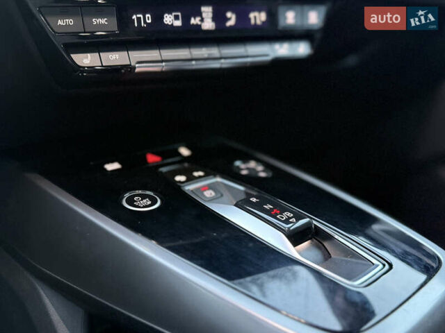 Серый Ауди Q4 Sportback e-tron, объемом двигателя 0 л и пробегом 43 тыс. км за 27999 $, фото 17 на Automoto.ua