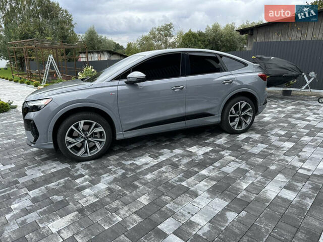 Сірий Ауді Q4 Sportback e-tron, об'ємом двигуна 0 л та пробігом 31 тис. км за 30800 $, фото 11 на Automoto.ua
