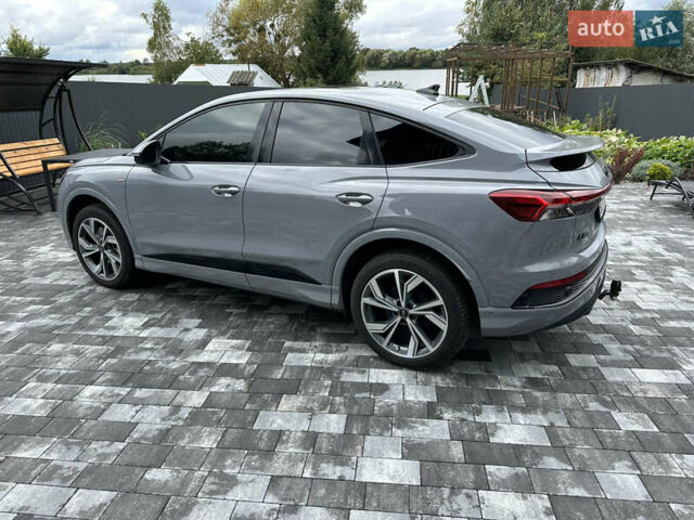 Сірий Ауді Q4 Sportback e-tron, об'ємом двигуна 0 л та пробігом 31 тис. км за 30800 $, фото 9 на Automoto.ua