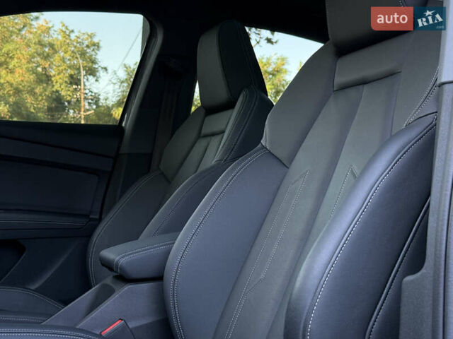 Серый Ауди Q4 Sportback e-tron, объемом двигателя 0 л и пробегом 7 тыс. км за 37000 $, фото 24 на Automoto.ua