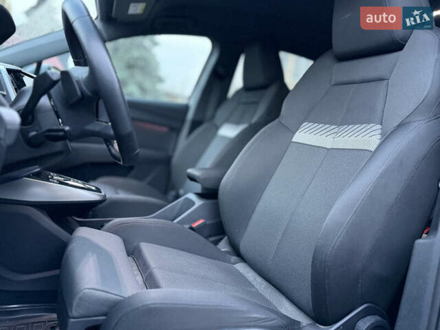 Серый Ауди Q4 Sportback e-tron, объемом двигателя 0 л и пробегом 43 тыс. км за 27999 $, фото 8 на Automoto.ua