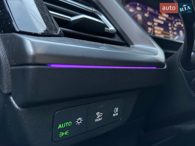 Серый Ауди Q4 Sportback e-tron, объемом двигателя 0 л и пробегом 43 тыс. км за 27999 $, фото 26 на Automoto.ua