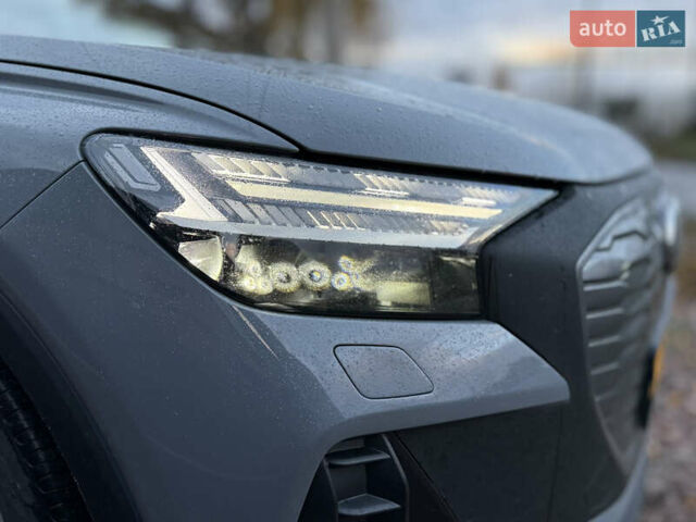 Серый Ауди Q4 Sportback e-tron, объемом двигателя 0 л и пробегом 43 тыс. км за 27999 $, фото 41 на Automoto.ua