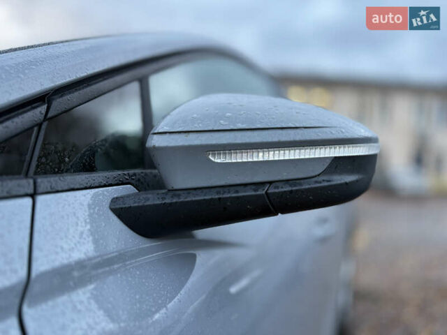 Серый Ауди Q4 Sportback e-tron, объемом двигателя 0 л и пробегом 43 тыс. км за 27999 $, фото 46 на Automoto.ua