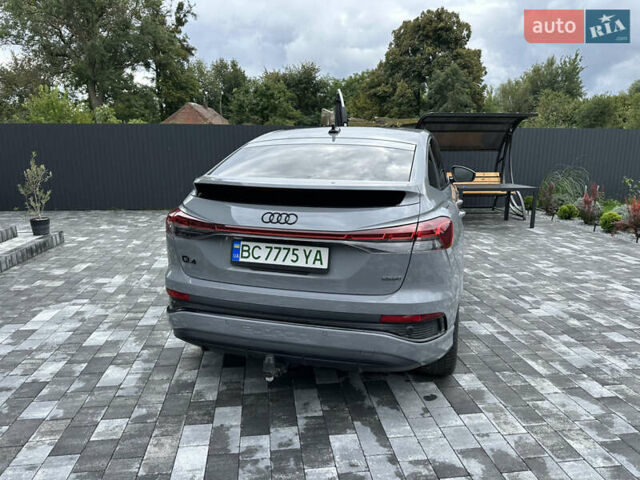 Сірий Ауді Q4 Sportback e-tron, об'ємом двигуна 0 л та пробігом 31 тис. км за 30800 $, фото 5 на Automoto.ua