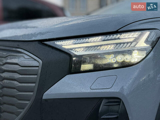 Серый Ауди Q4 Sportback e-tron, объемом двигателя 0 л и пробегом 43 тыс. км за 27999 $, фото 51 на Automoto.ua