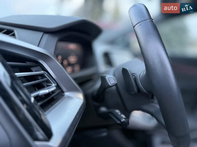 Серый Ауди Q4 Sportback e-tron, объемом двигателя 0 л и пробегом 43 тыс. км за 27999 $, фото 11 на Automoto.ua