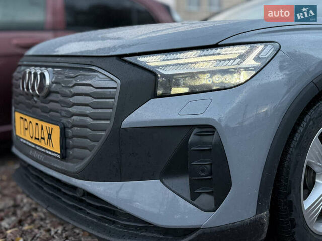 Серый Ауди Q4 Sportback e-tron, объемом двигателя 0 л и пробегом 43 тыс. км за 27999 $, фото 42 на Automoto.ua