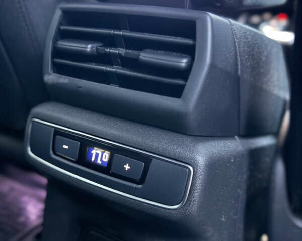 Серый Ауди Q4 Sportback e-tron, объемом двигателя 0 л и пробегом 43 тыс. км за 27999 $, фото 29 на Automoto.ua