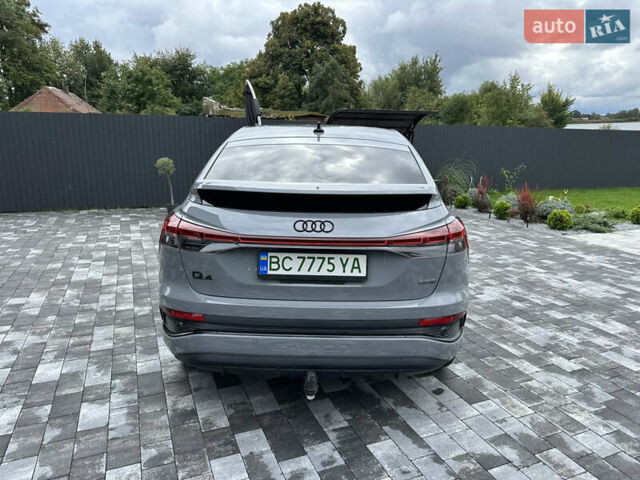 Сірий Ауді Q4 Sportback e-tron, об'ємом двигуна 0 л та пробігом 31 тис. км за 30800 $, фото 6 на Automoto.ua