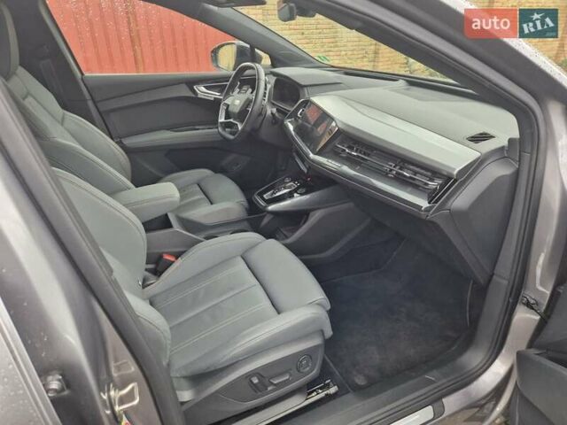 Серый Ауди Q4 Sportback e-tron, объемом двигателя 0 л и пробегом 27 тыс. км за 38000 $, фото 12 на Automoto.ua