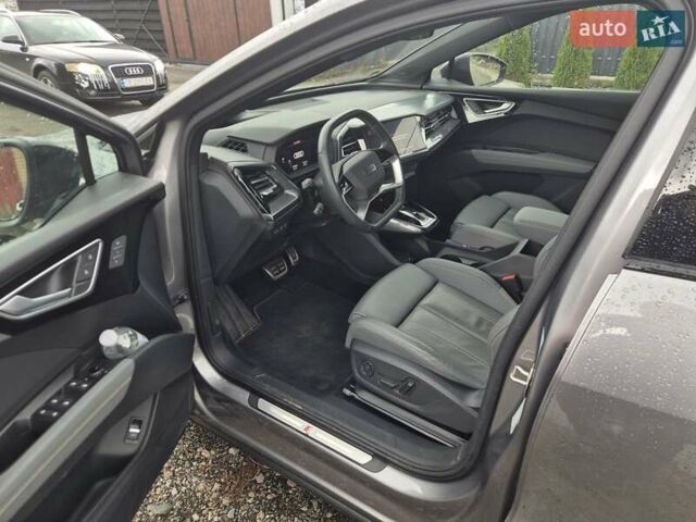 Серый Ауди Q4 Sportback e-tron, объемом двигателя 0 л и пробегом 27 тыс. км за 38000 $, фото 18 на Automoto.ua