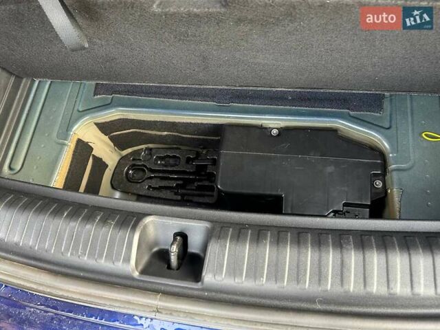 Синий Ауди Q4 Sportback e-tron, объемом двигателя 0 л и пробегом 19 тыс. км за 37999 $, фото 22 на Automoto.ua