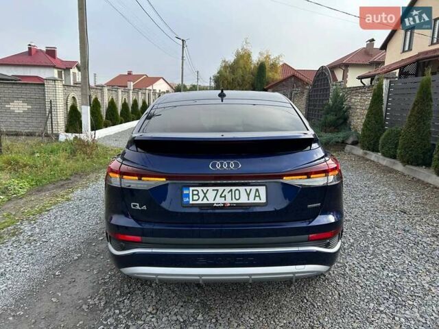Синий Ауди Q4 Sportback e-tron, объемом двигателя 0 л и пробегом 19 тыс. км за 37999 $, фото 2 на Automoto.ua