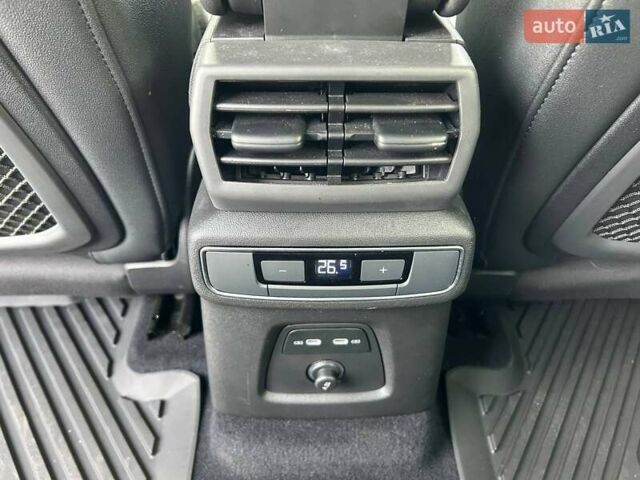 Синий Ауди Q4 Sportback e-tron, объемом двигателя 0 л и пробегом 19 тыс. км за 37999 $, фото 14 на Automoto.ua