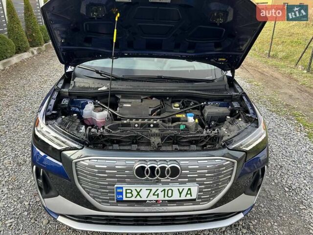 Синий Ауди Q4 Sportback e-tron, объемом двигателя 0 л и пробегом 19 тыс. км за 37999 $, фото 20 на Automoto.ua