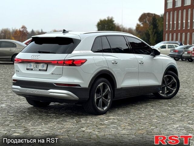 Белый Ауди Q5 e-tron, объемом двигателя 0.15 л и пробегом 36 тыс. км за 31500 $, фото 5 на Automoto.ua