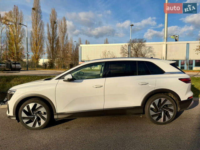 Белый Ауди Q5 e-tron, объемом двигателя 0 л и пробегом 35 тыс. км за 35000 $, фото 1 на Automoto.ua