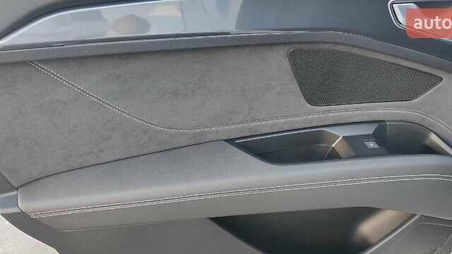 Білий Ауді Q5 e-tron, об'ємом двигуна 0 л та пробігом 1 тис. км за 45000 $, фото 20 на Automoto.ua