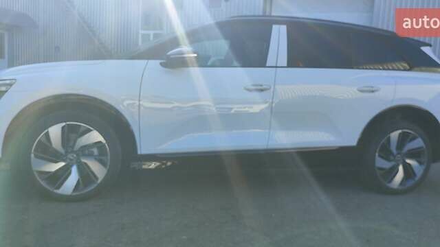 Білий Ауді Q5 e-tron, об'ємом двигуна 0 л та пробігом 1 тис. км за 45000 $, фото 2 на Automoto.ua