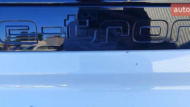 Білий Ауді Q5 e-tron, об'ємом двигуна 0 л та пробігом 1 тис. км за 45000 $, фото 23 на Automoto.ua