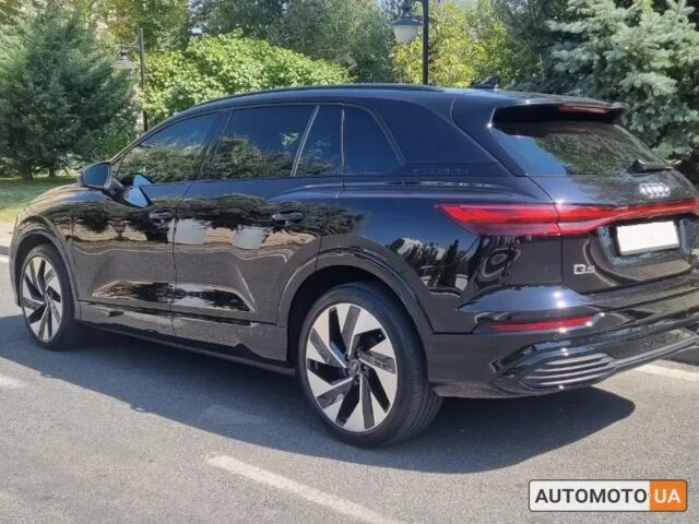 Чорний Ауді Q5 e-tron, об'ємом двигуна 0 л та пробігом 0 тис. км за 59000 $, фото 2 на Automoto.ua
