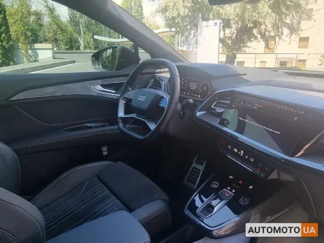 Чорний Ауді Q5 e-tron, об'ємом двигуна 0 л та пробігом 0 тис. км за 59000 $, фото 5 на Automoto.ua